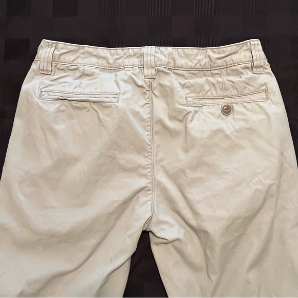 Bean Signature Tan Slim Straight Fit Pants. Size 32x30 - Picture 5 of 7